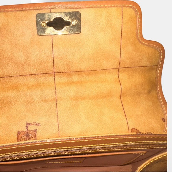 Alviero Martini Classic World Tan Bag - Picture 5 of 11